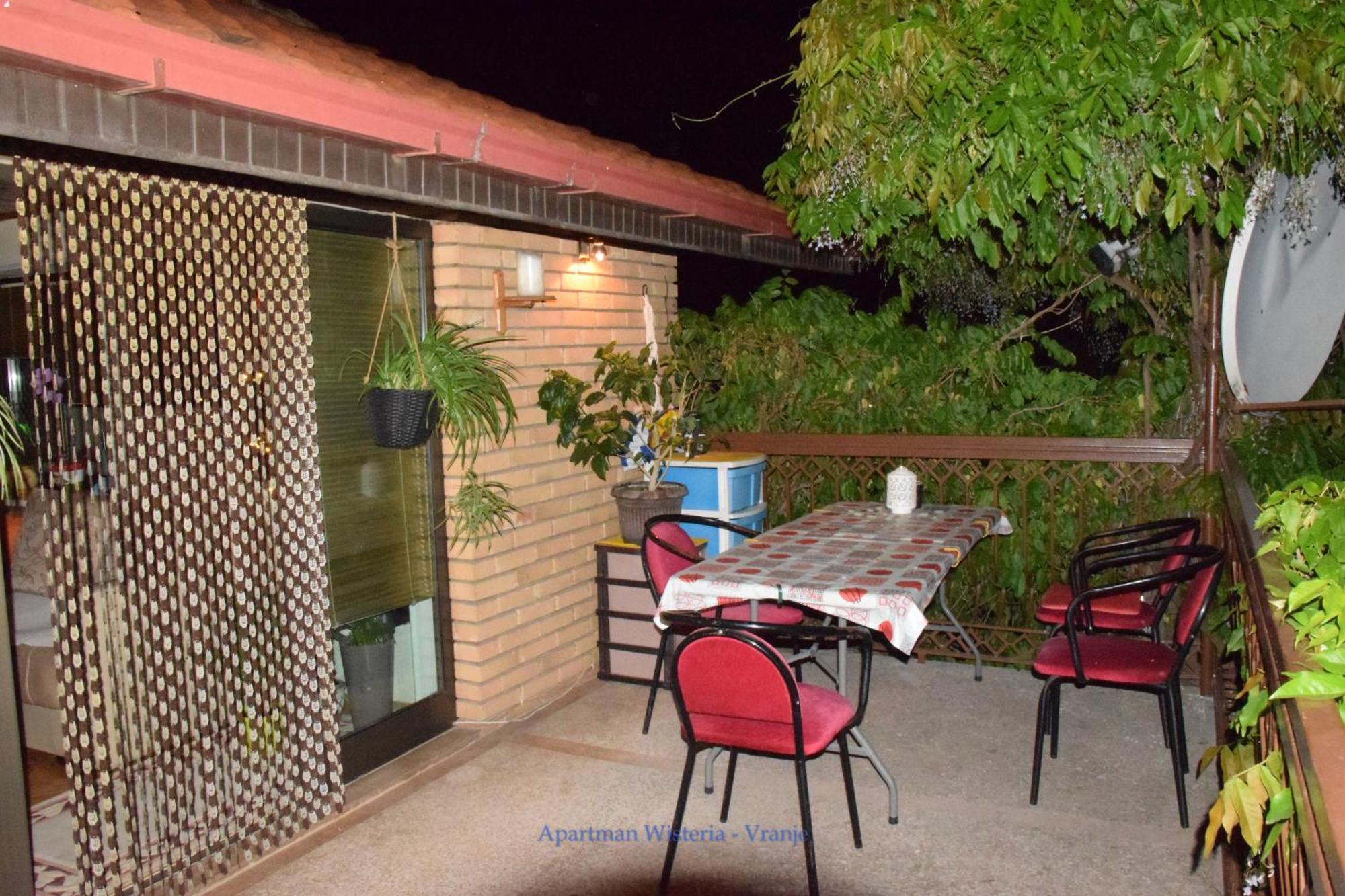 Apartman Wisteria Vranje Esterno foto